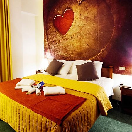 Hotel Palombella & Restaurant فروزينوني المظهر الخارجي الصورة