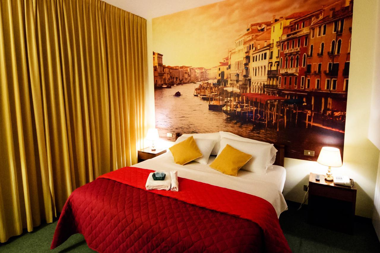 Hotel Palombella & Restaurant فروزينوني المظهر الخارجي الصورة